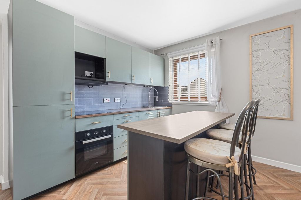 Property photo 3 of 14 Kitchen
