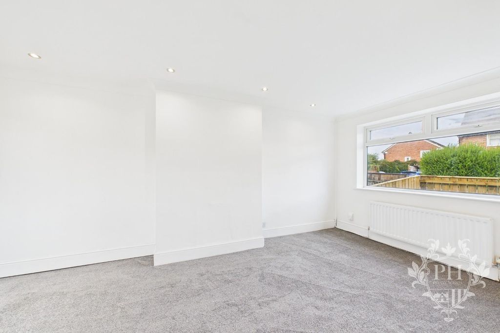 Property photo 3 of 9 Cam02002G0-Pr0187-Still003.Jpg