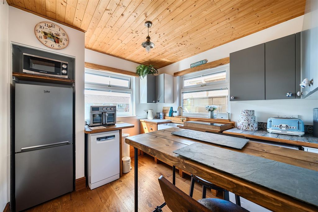 Property photo 3 of 17 1344135-26-68B1c982Bce7B.Jpg