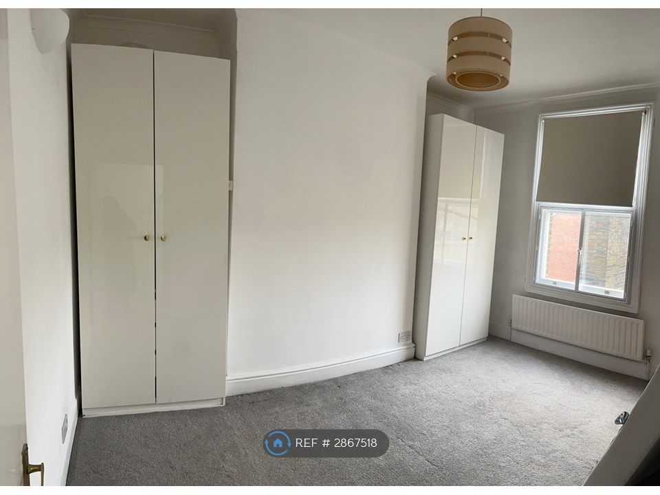 Property photo 2 of 4 Bedroom