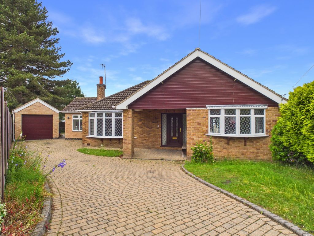 Property photo 1 of 19 Front