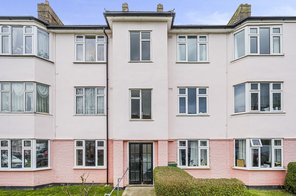 Property photo 1 of 12 External