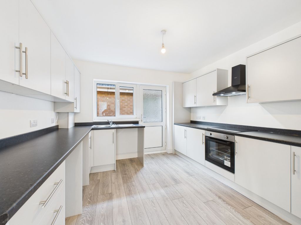 Property photo 1 of 15 4522771