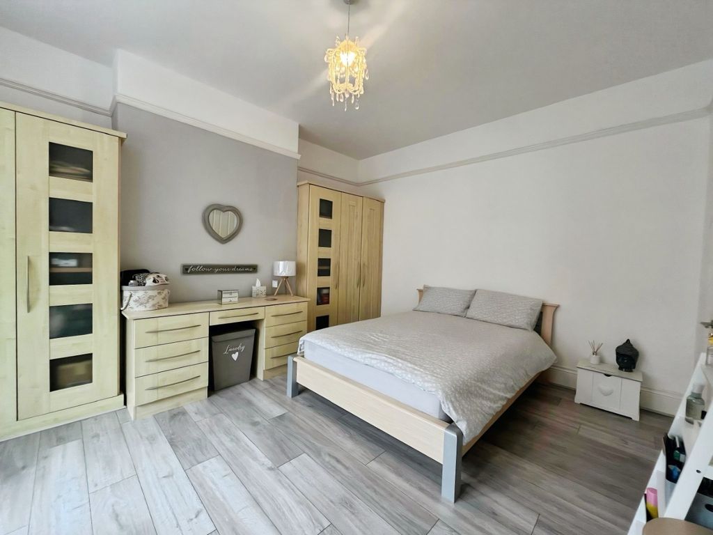 Property photo 1 of 15 5052501
