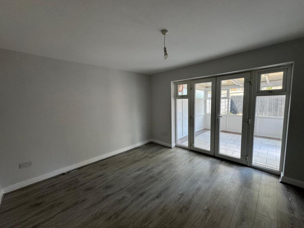 Property photo 3 of 22 3.Jpg