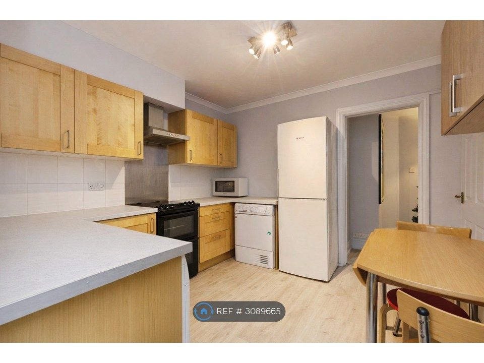 Property photo 3 of 13 Kitchen