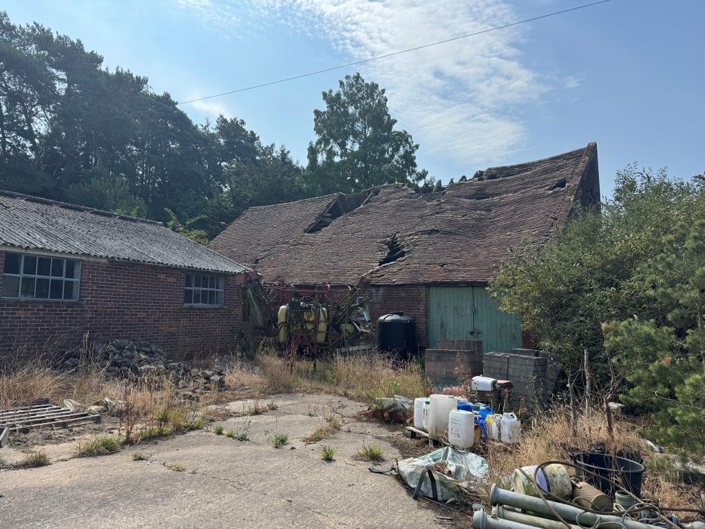 Property photo 3 of 8 The Barn 1