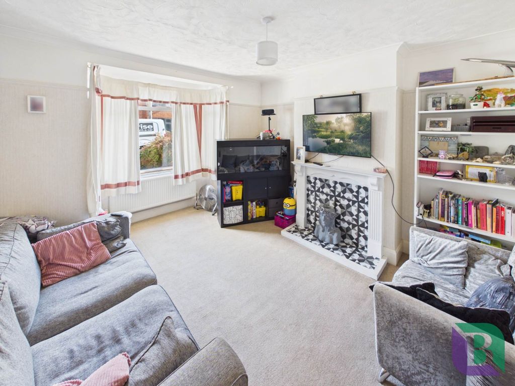 Property photo 3 of 13