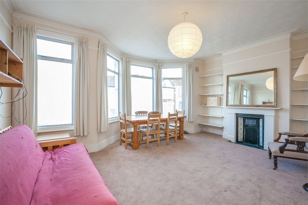 Property photo 2 of 9 Photograph 2