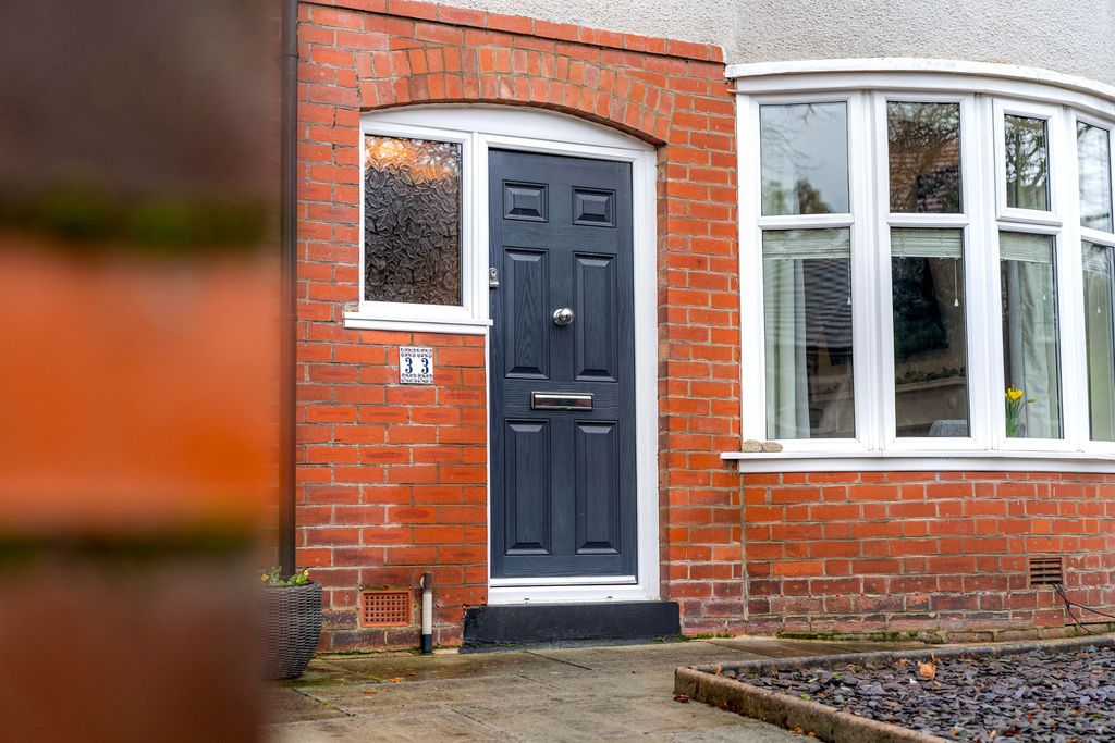 Property photo 2 of 25 Photograph 3