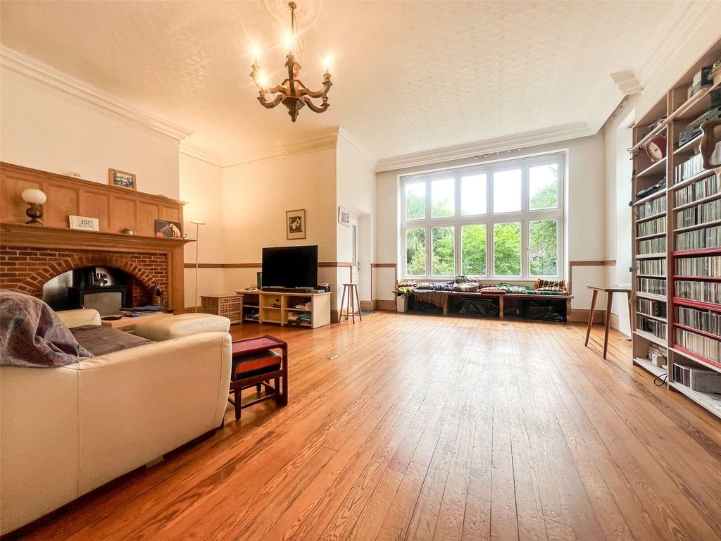 Property photo 2 of 25 Picture No. 68