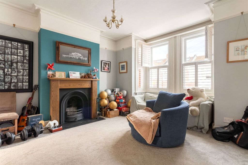 Property photo 2 of 17 Picture No. 18