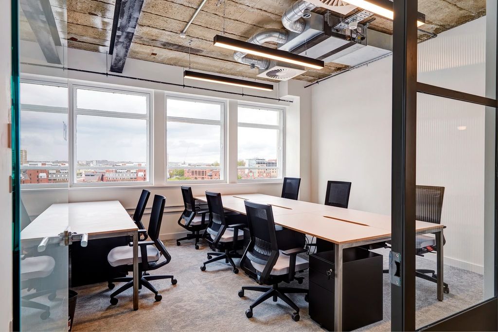 Property photo 1 of 14 Office