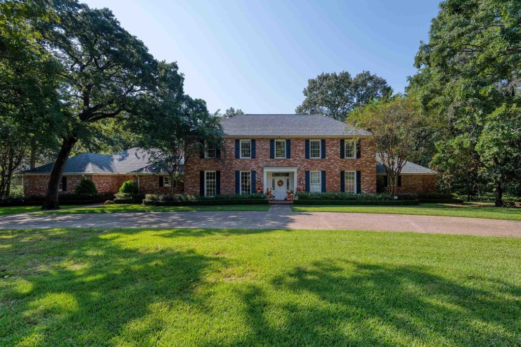 Property photo 1 of 31