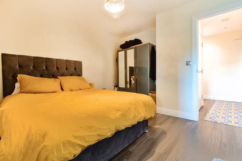 Property photo 2 of 9 Sleeping Area