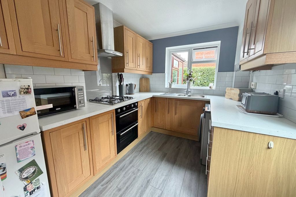 Property photo 3 of 15