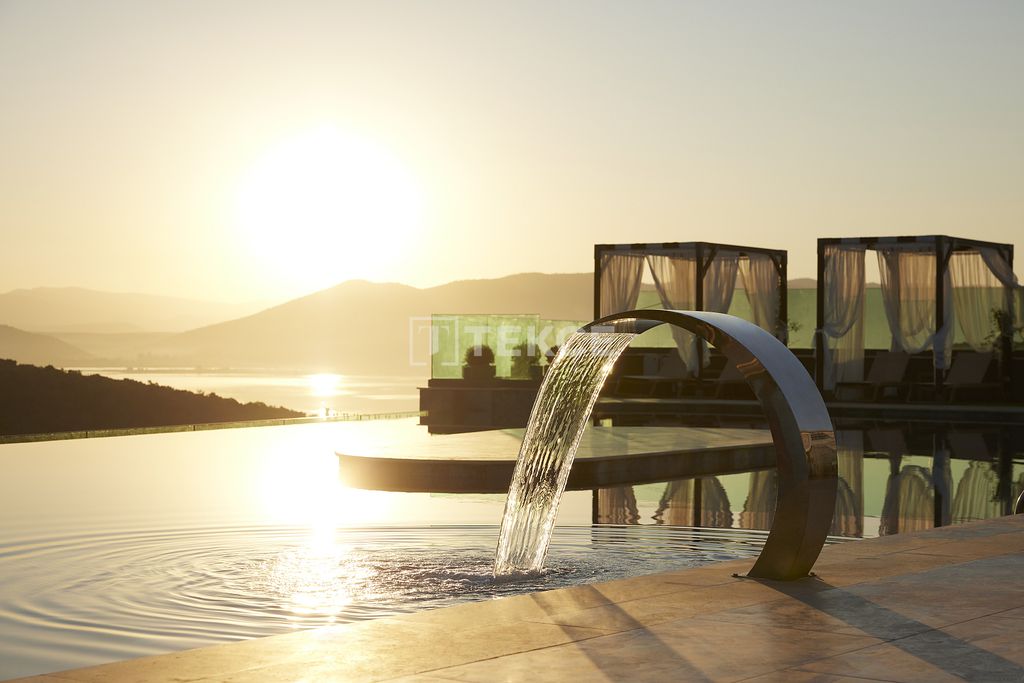 Property photo 1 of 28