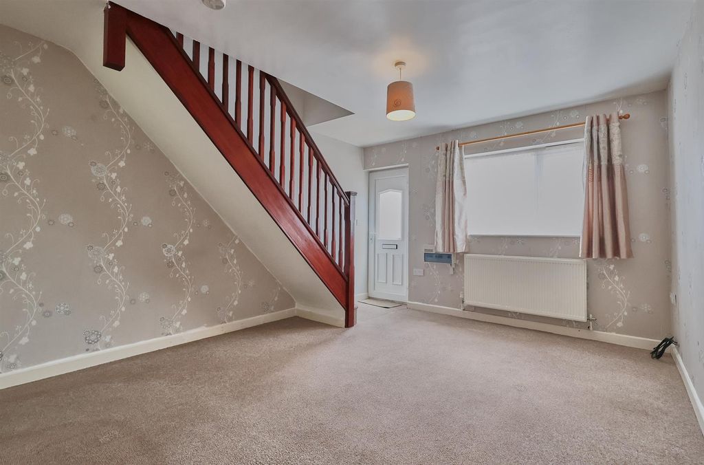 Property photo 3 of 8 Lounge/Dining Room To Front