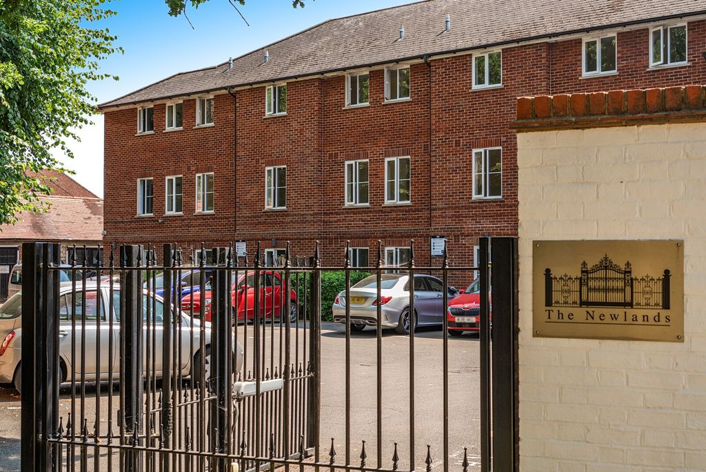Property photo 3 of 20 1495839-1-6A5A1c8...