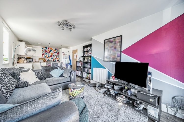 Property photo 1 of 12