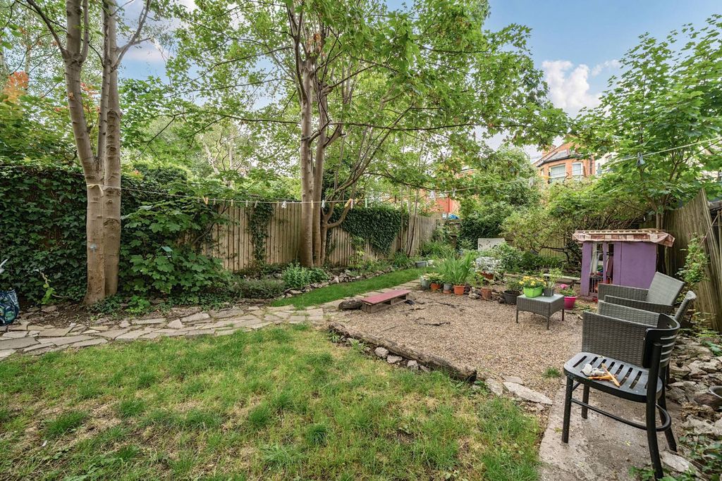 Property photo 2 of 18