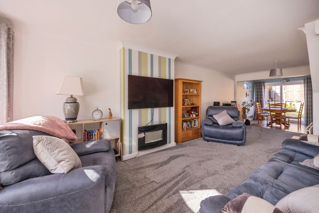 Property photo 2 of 21 Pbox-Img.Jpg