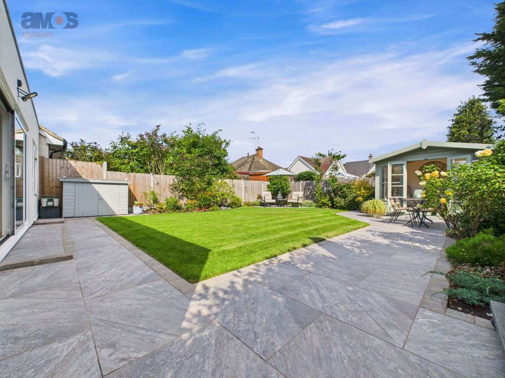 Property photo 2 of 16 4407084