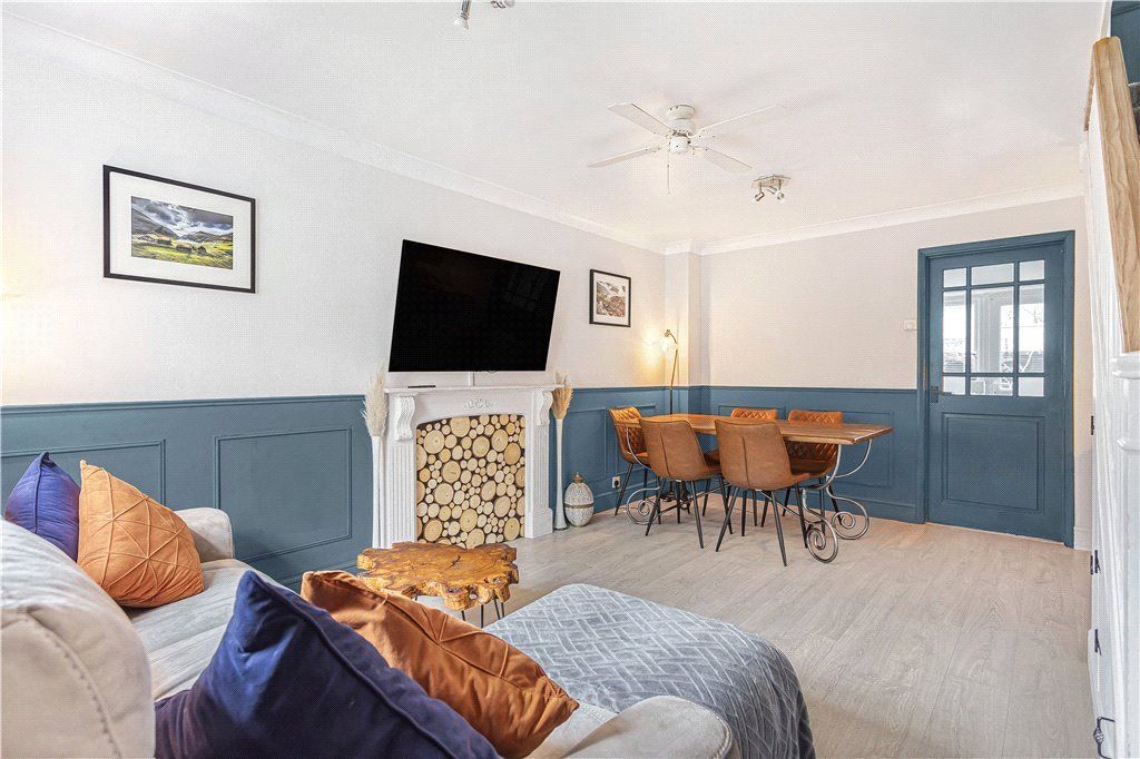 Property photo 2 of 16 Reception Room