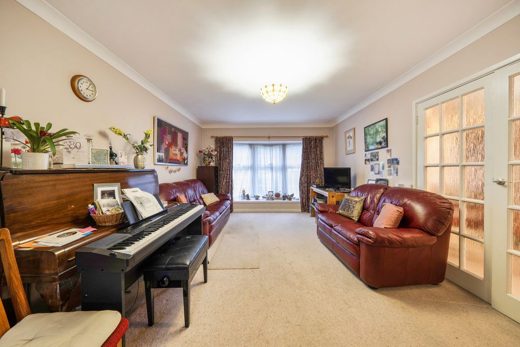 Property photo 3 of 17