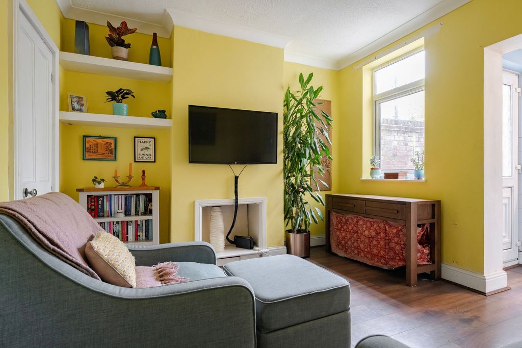 Property photo 3 of 15