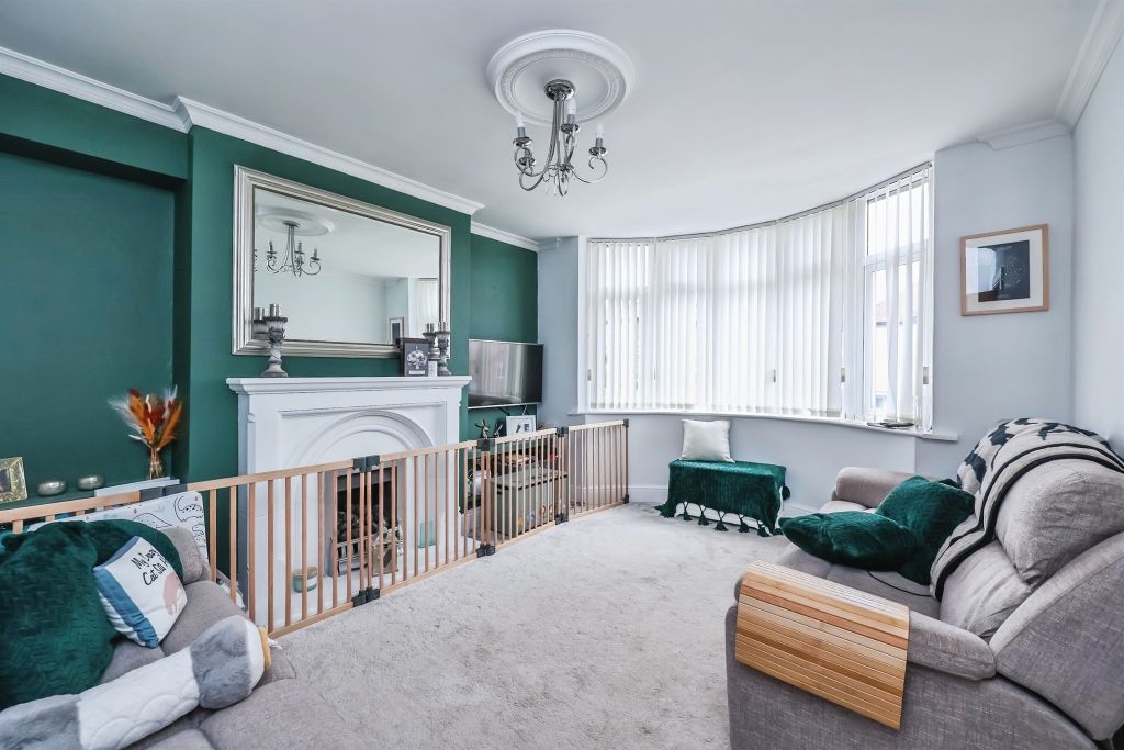 Property photo 2 of 17