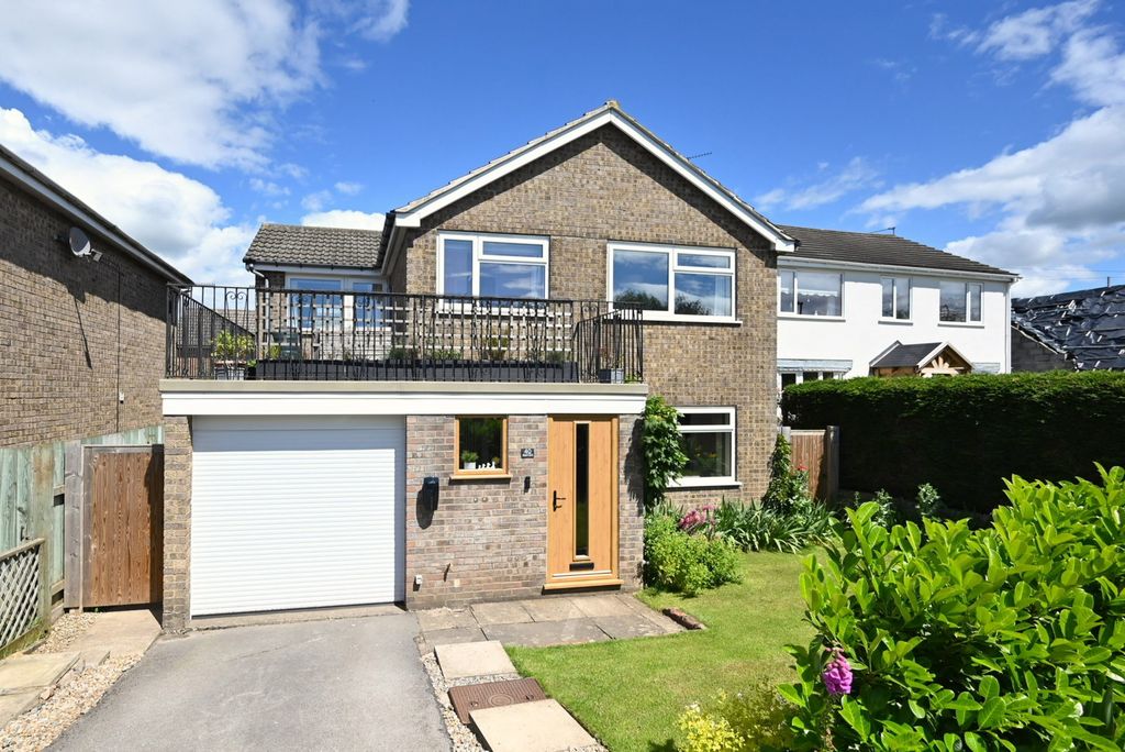 Property photo 1 of 26