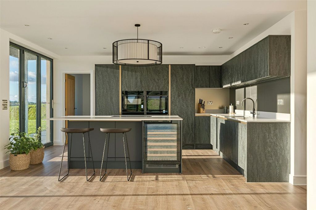 Property photo 2 of 15 Kitchen