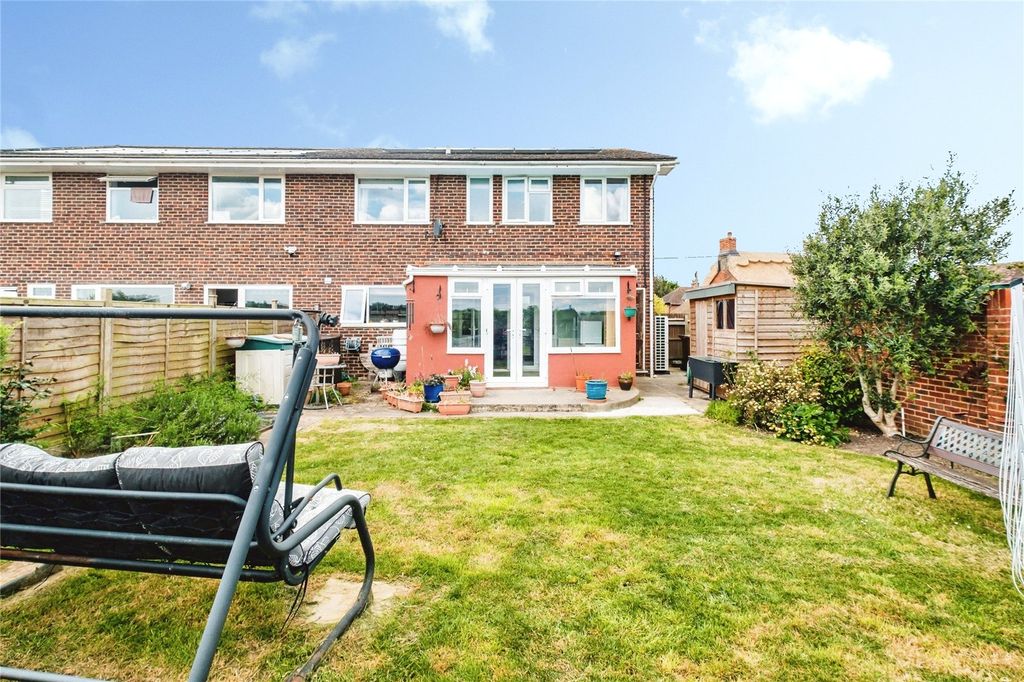 Property photo 3 of 22 Picture No. 32