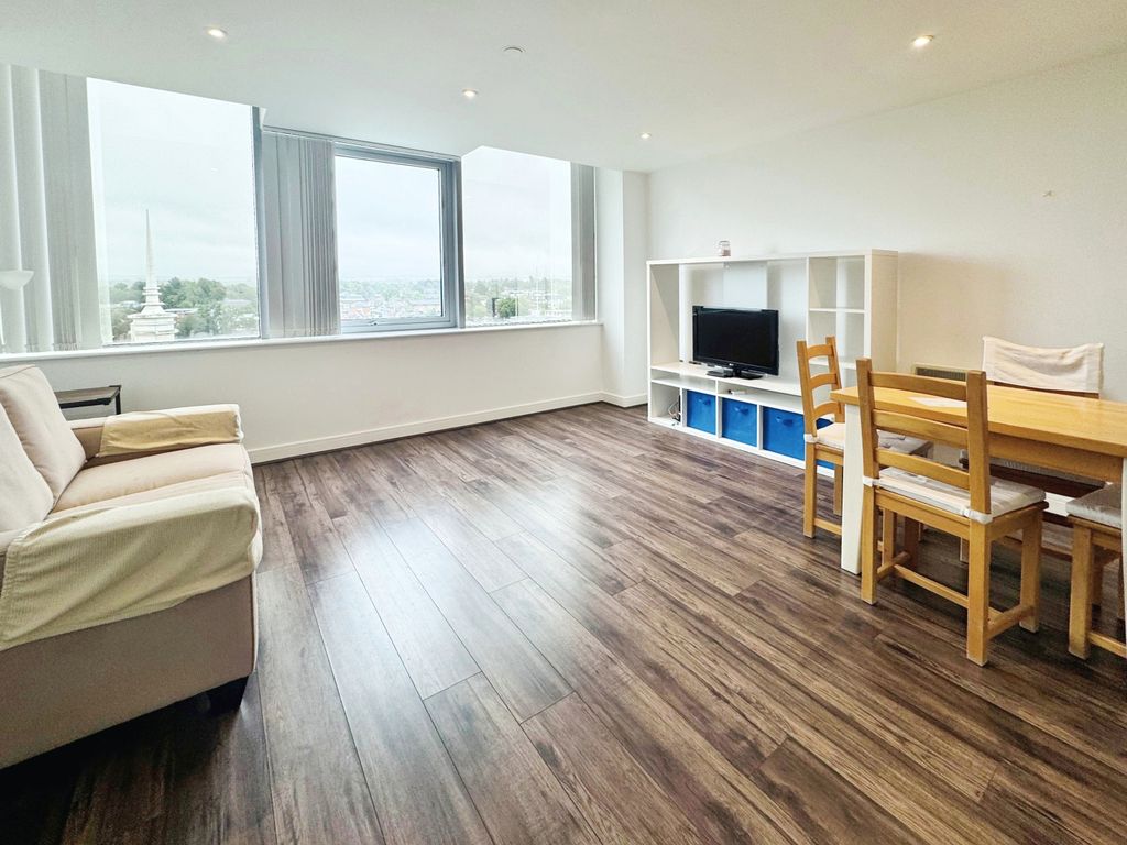 Property photo 2 of 8 Lounge