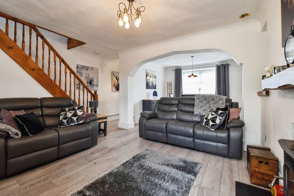 Property photo 3 of 26 Pbox-Img.Jpg