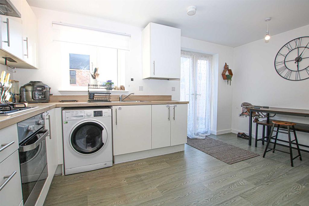 Property photo 3 of 13 Img_8596Kit.Jpg