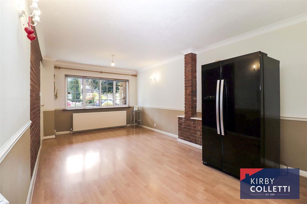 Property photo 3 of 25 Dining Room