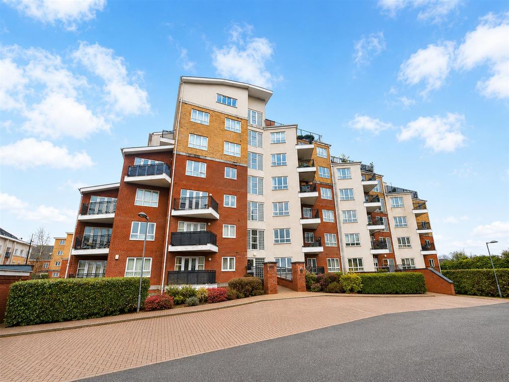 Property photo 1 of 8 Coopers Estate Agents