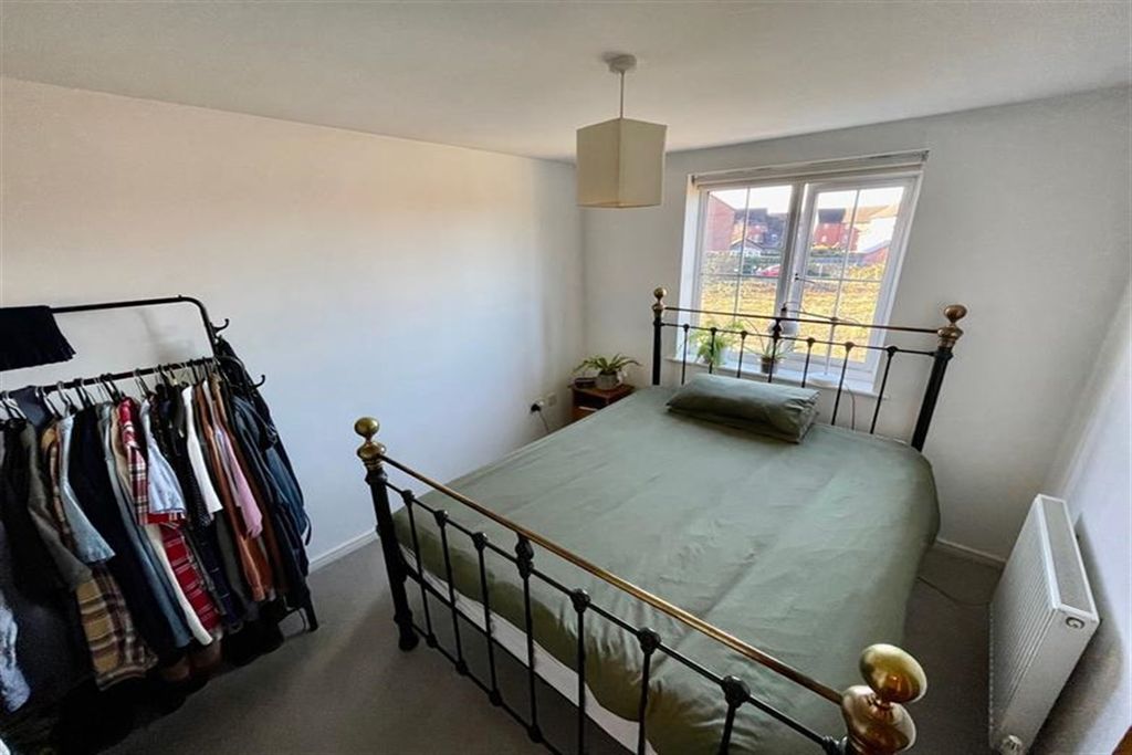 Property photo 3 of 10 (Main)