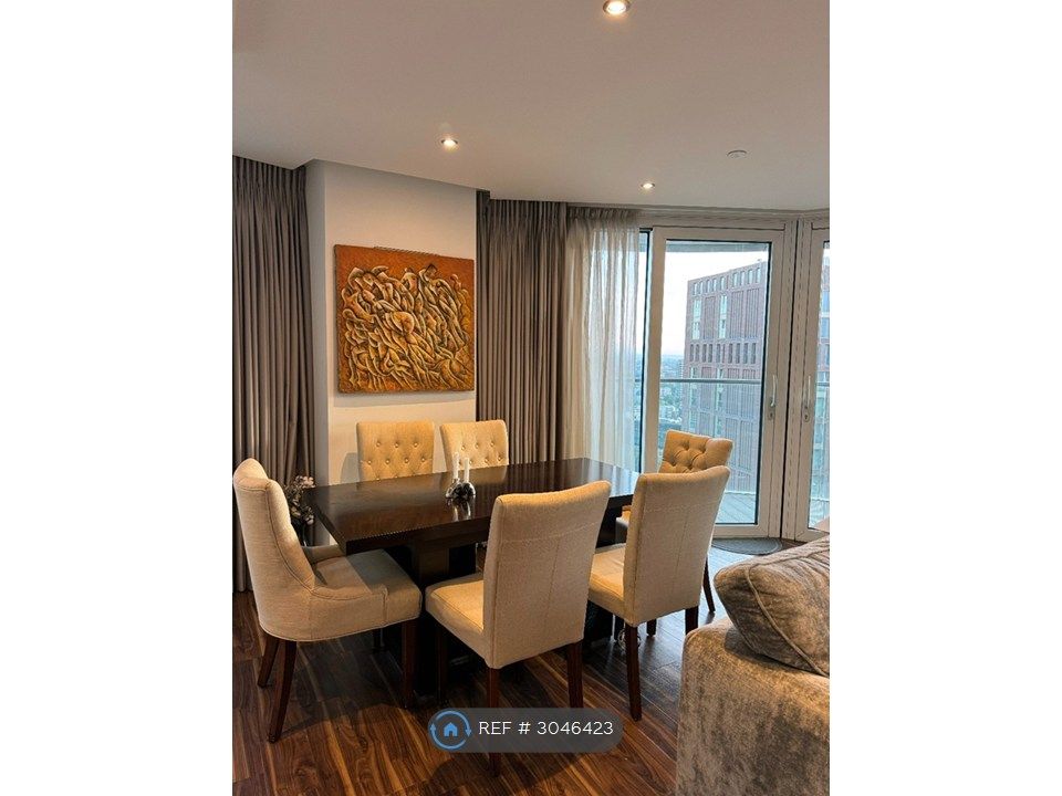 Property photo 3 of 17 Dining Area