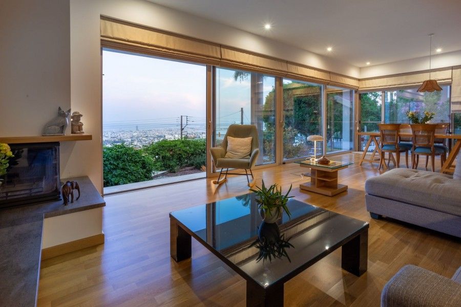 Property photo 2 of 21