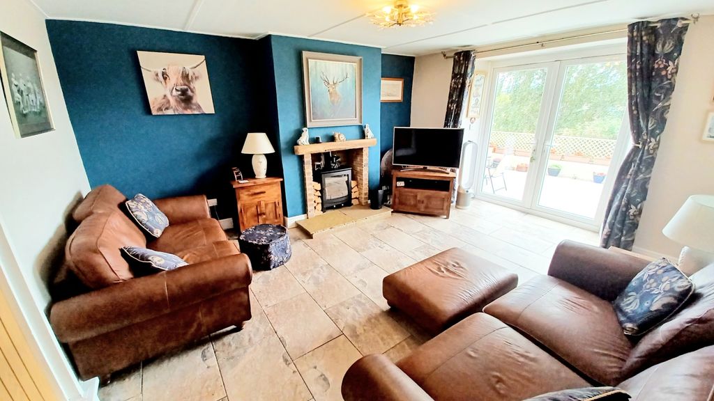 Property photo 2 of 34 20250815_134301