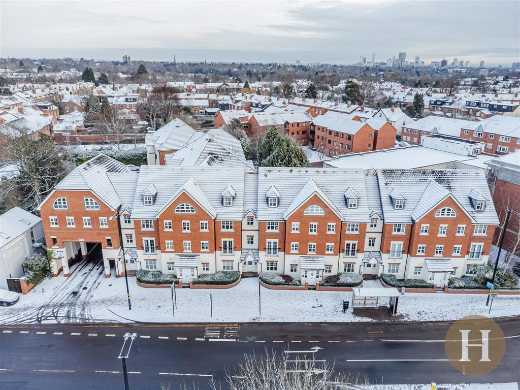 Property photo 3 of 21 Hadleigh Estate Agents-23.Jpg