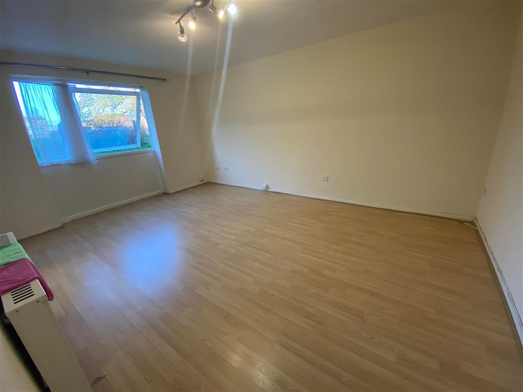 Property photo 2 of 6 Bedroom 2