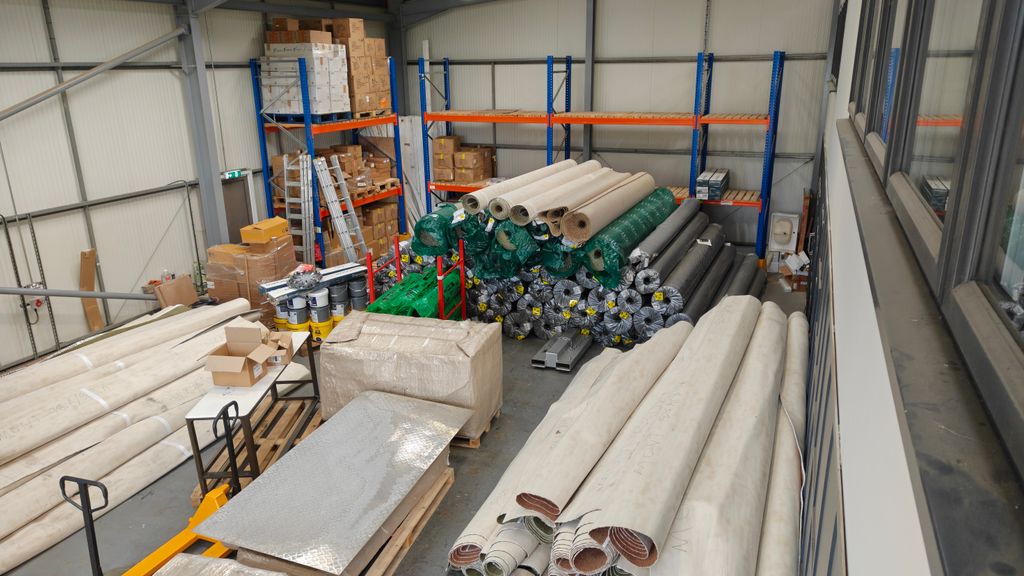 Property photo 2 of 16 Open Plan Storage