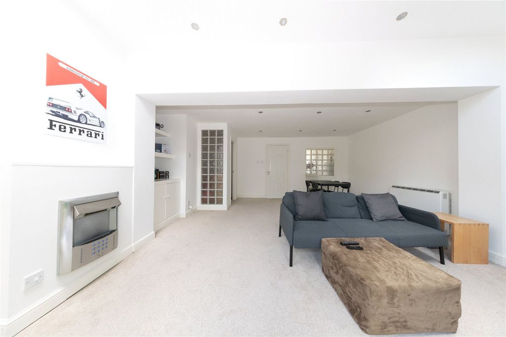 Property photo 3 of 10 Picture No. 16