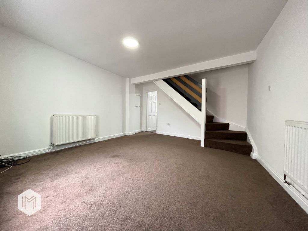 Property photo 2 of 17 Picture No. 11