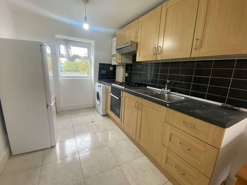 Property photo 2 of 5