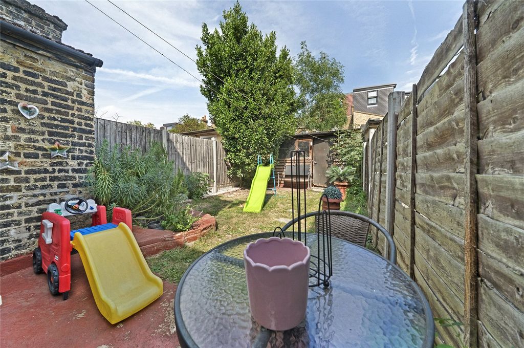 Property photo 3 of 14 Picture No. 22